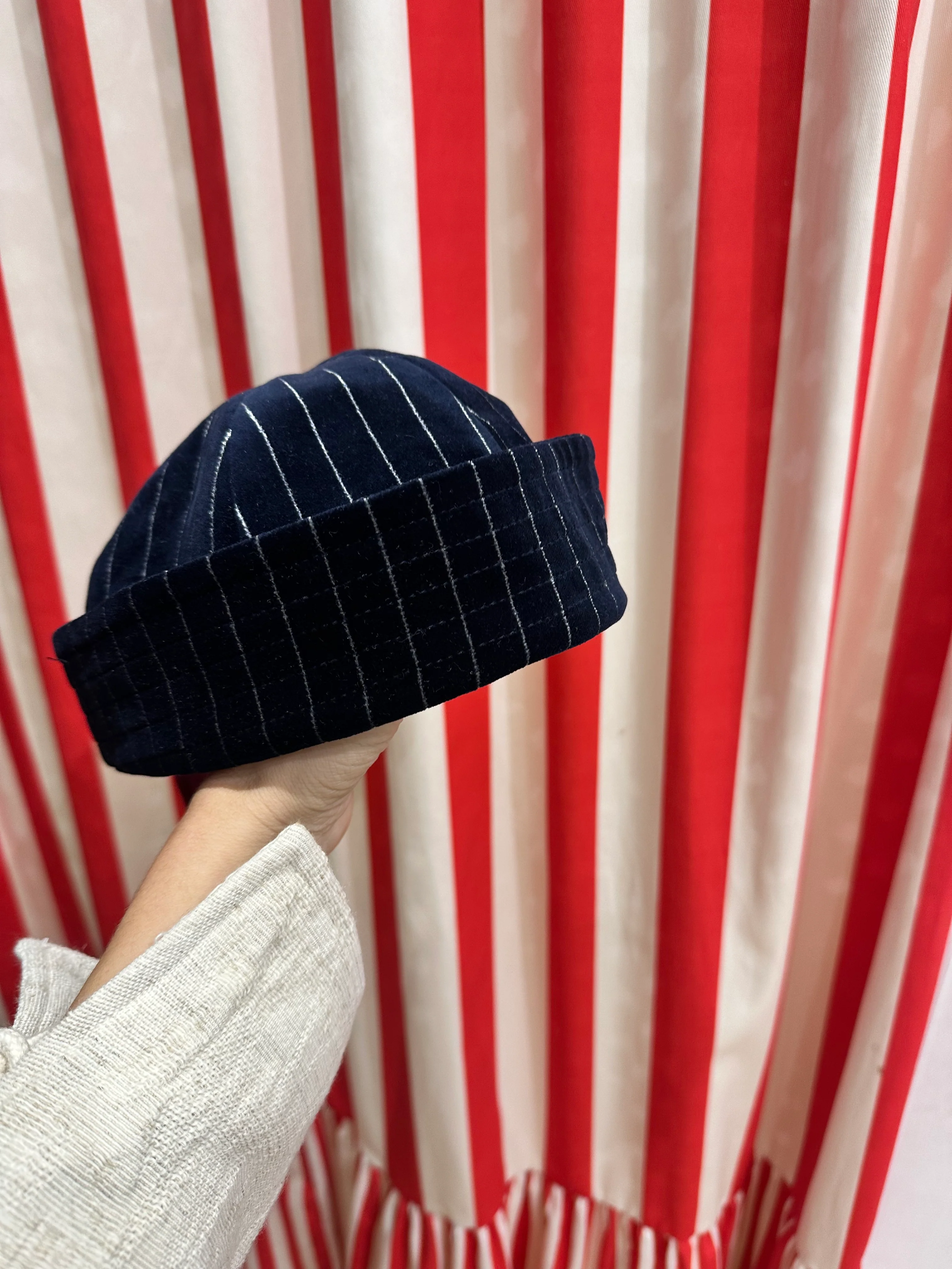 ASSUNÇÃO hat - DARK BLUE VELVET STRIPES - Image 4