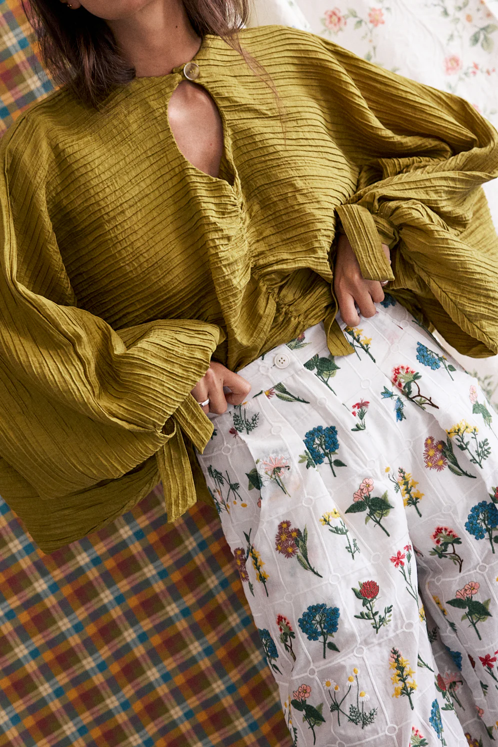 LUCINDA pants - FLOWERS EMBROIDERY