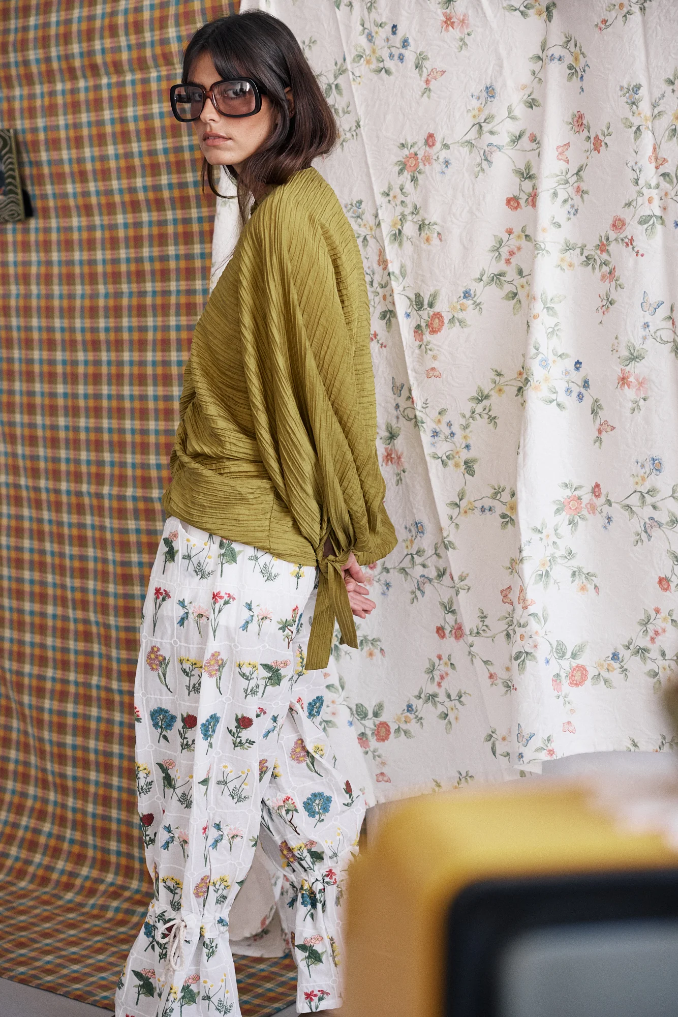LUCINDA pants - FLOWERS EMBROIDERY - Image 3
